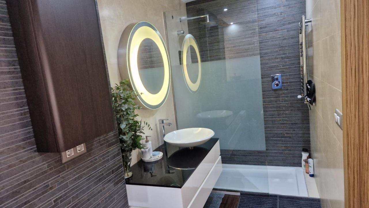 Atico De Lujo Con Jacuzzi Climatizado En Terraza Apartment Elche Ngoại thất bức ảnh